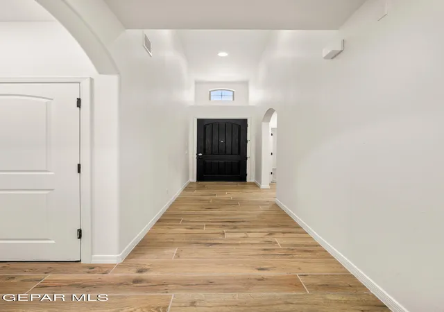 Photo 2 of Single family home for sale at 332 Emerald Air Pl, Horizon City, TX 79928 | MLS# 952827 | Listing updated on 2026-10-14