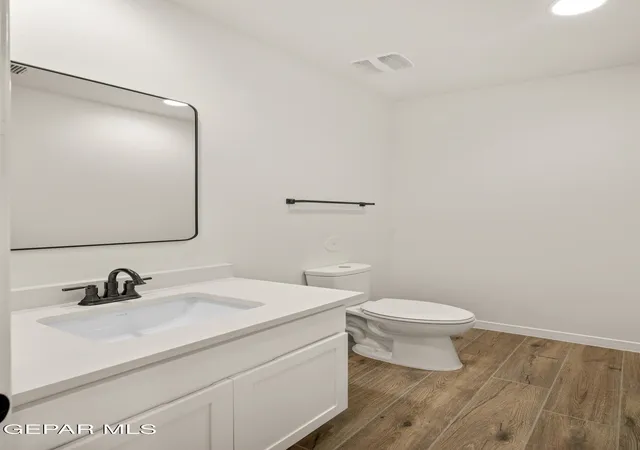 Photo 4 of Single family home for sale at 332 Emerald Air Pl, Horizon City, TX 79928 | MLS# 952827 | Listing updated on 2026-10-14