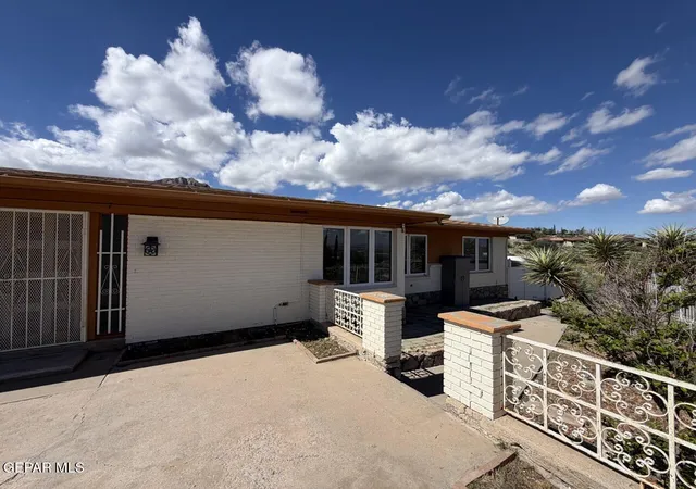 Photo 4 of Single family home for sale at 3115 Titanic Ave, El Paso, TX 79904 | MLS# 952790 | Listing updated on 2026-10-26