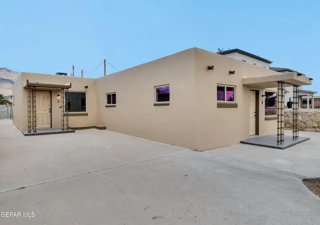 Listing Photo 4 - Condo for sale in building located at 8931 Robert Dr, El Paso, TX 79904 - Unit #A & B