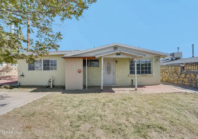 Photo 2 of Single family home for sale at 628 N Clark Dr, El Paso, TX 79905 | MLS# 953356 | Listing updated on 2026-10-26