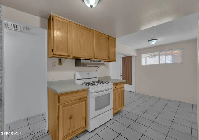 Photo 4 of Single family home for sale at 628 N Clark Dr, El Paso, TX 79905 | MLS# 953356 | Listing updated on 2026-10-26