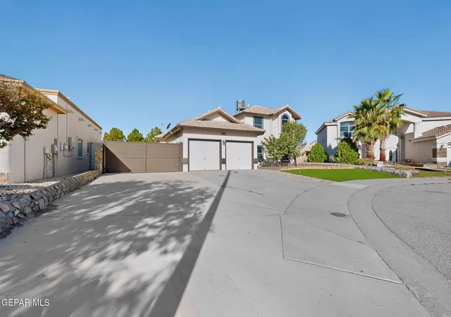 Photo 4 of Single family home for sale at 3521 Tierra Lorena Dr, El Paso, TX 79938 | MLS# 952845 | Listing updated on 2026-10-27