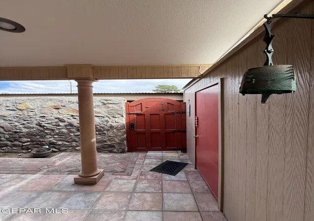 Photo 2 of Townhouse for sale at 201 Montebello Dr, El Paso, TX 79912 | MLS# 952966 | Listing updated on 2026-10-27