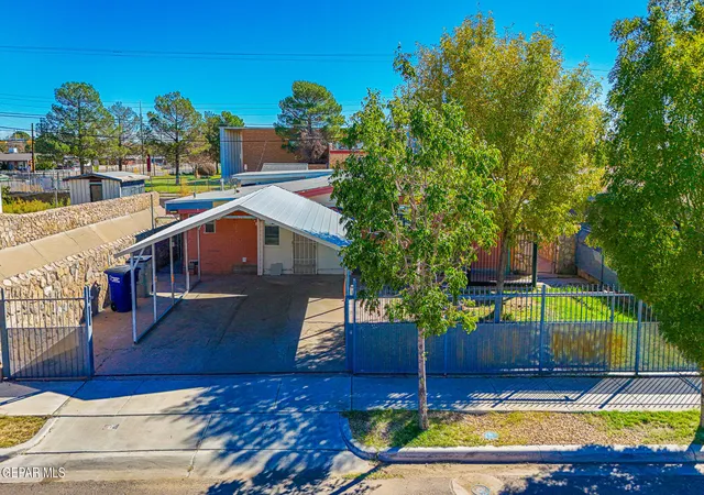 Photo 1 of Single family home for sale at 504 Encino Dr, El Paso, TX 79905 | MLS# 952906 | Listing updated on 2026-10-23
