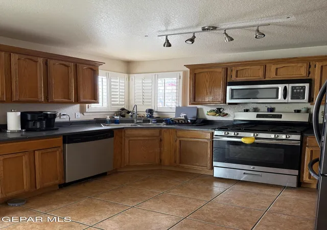 Photo 2 of Sale Pending at 469 Mystic Desert Dr, Horizon City, TX 79928 | MLS# 952964 | Listing updated on 2026-10-16