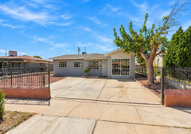 Photo 3 of Single family home for sale at 4944 Camden Cir, El Paso, TX 79924 | MLS# 952984 | Listing updated on 2026-10-26