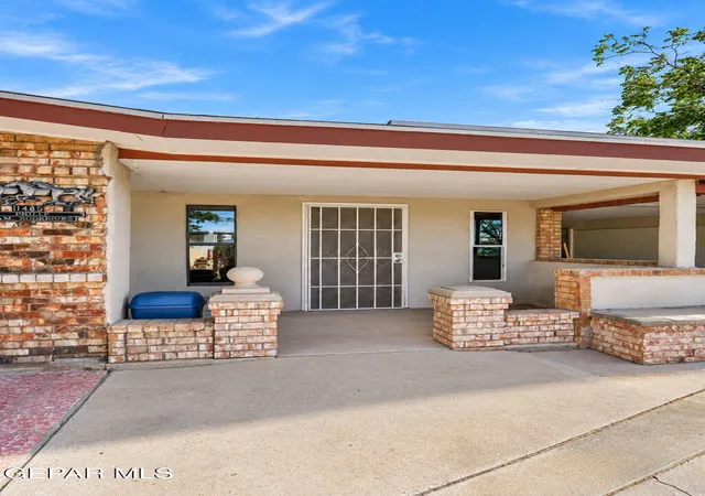 Photo 3 of Single family home for sale at 11485 Philip Dr, El Paso, TX 79927 | MLS# 953002 | Listing updated on 2026-10-29