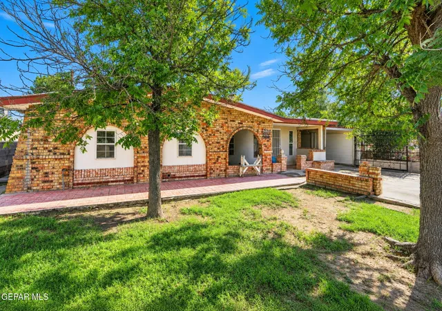Photo 4 of Single family home for sale at 11485 Philip Dr, El Paso, TX 79927 | MLS# 953002 | Listing updated on 2026-10-29