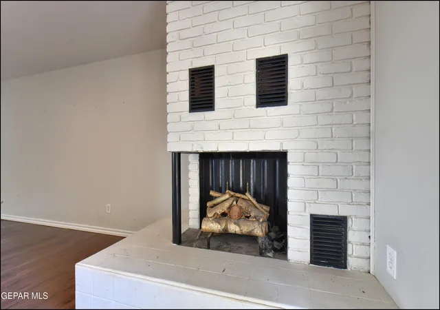 Photo 4 of Single family home for sale at 4006 Santa Anita Dr, El Paso, TX 79902 | MLS# 953116 | Listing updated on 2026-10-23