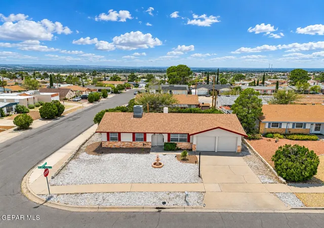 Photo 3 of Single family home for sale at 301 Rio Tinto Dr, El Paso, TX 79912 | MLS# 953409 | Listing updated on 2026-10-29