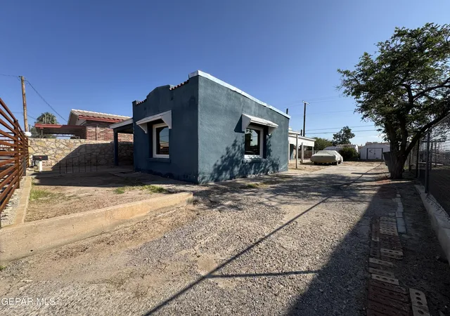 Photo 2 of Single family home for sale at 354 Dolan St, El Paso, TX 79905 | MLS# 953237 | Listing updated on 2026-10-22