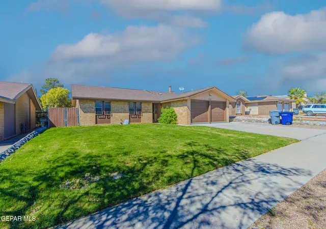 Photo 2 of Sale Pending at 733 Derrickson Dr, El Paso, TX 79912 | MLS# 953091 | Listing updated on 2026-10-28