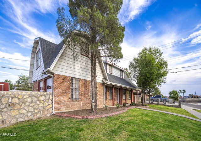 Photo 2 of Single family home for sale at 9941 Debbie Dr, El Paso, TX 79925 | MLS# 953330 | Listing updated on 2026-10-25