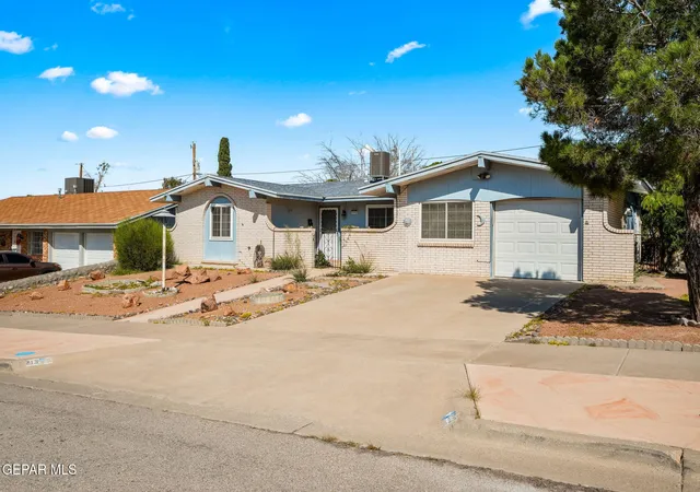 Photo 2 of Sale Pending at 213 Rio Tinto Dr, El Paso, TX 79912 | MLS# 953198 | Listing updated on 2026-10-27