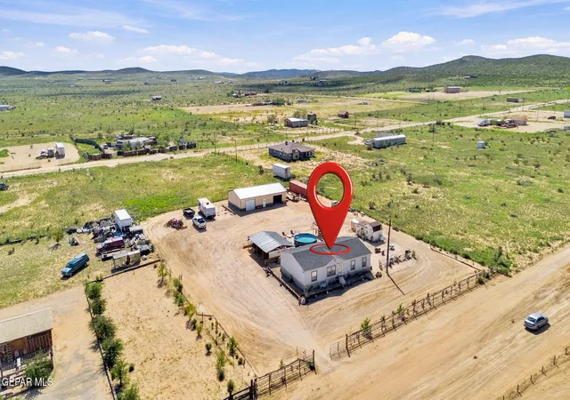 Photo 4 of Manufactured home for sale at 19310 Phillip Bazaar, El Paso, TX 79938 | MLS# 953236 | Listing updated on 2026-10-22