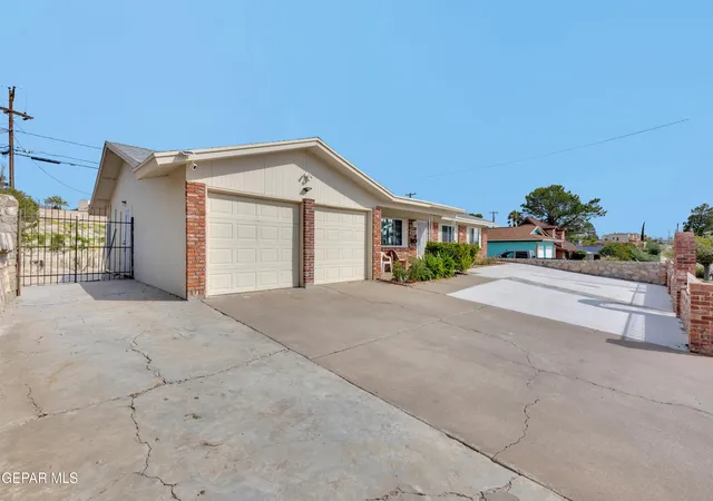 Photo 3 of Single family home for sale at 228 Belvidere St, El Paso, TX 79912 | MLS# 953473 | Listing updated on 2026-10-27