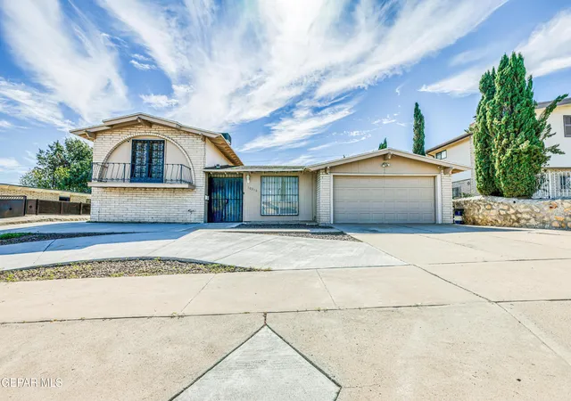 Photo 1 of Single family home for sale at 10216 Maxwood Dr, El Paso, TX 79925 | MLS# 953299 | Listing updated on 2026-10-24