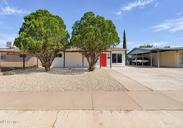 Photo 2 of Single family home for sale at 8826 Mount Capote Dr, El Paso, TX 79904 | MLS# 953418 | Listing updated on 2026-10-26