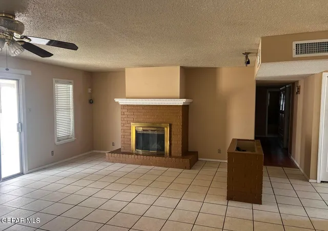 Photo 3 of Sale Pending at 16010 Homestead Dr, El Paso, TX 79928 | MLS# 953378 | Listing updated on 2026-10-29