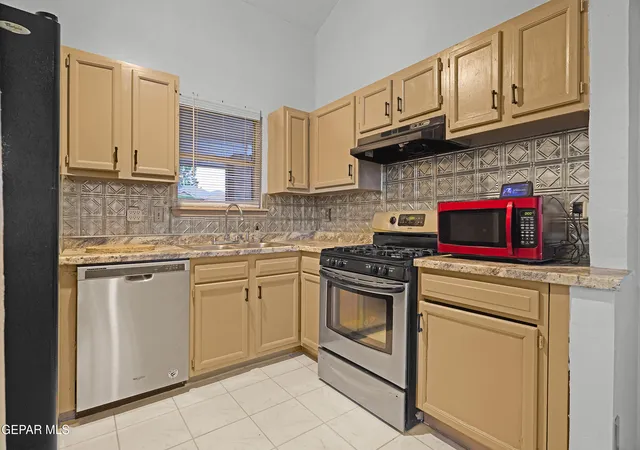 Photo 3 of Single family home for sale at 636 Abington Dr, El Paso, TX 79912 | MLS# 953429 | Listing updated on 2026-10-26