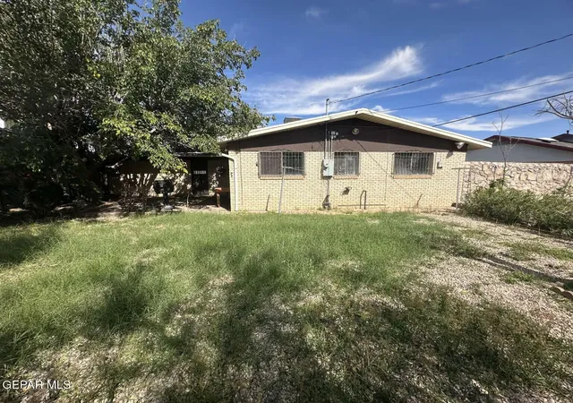 Photo 3 of Single family home for sale at 10024 Chezelle Dr, El Paso, TX 79925 | MLS# 953426 | Listing updated on 2026-10-26