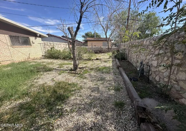 Photo 4 of Single family home for sale at 10024 Chezelle Dr, El Paso, TX 79925 | MLS# 953426 | Listing updated on 2026-10-26