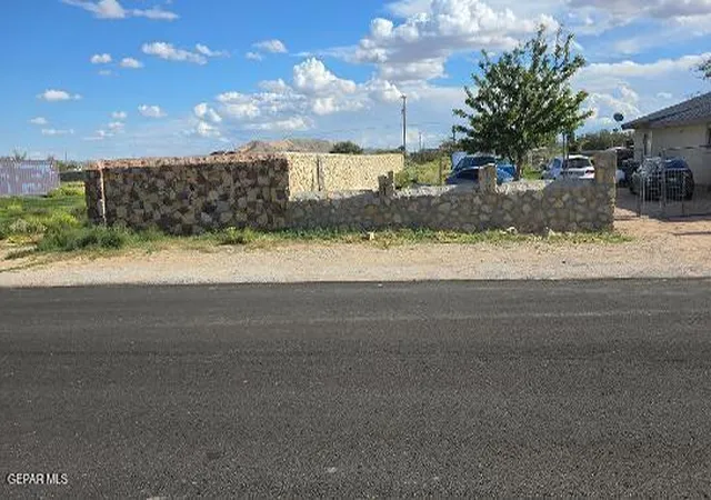 Photo 3 of Land for sale at 15264 Snohomish Loop, El Paso, TX 79938 | MLS# 953444 | Listing updated on 2026-10-26