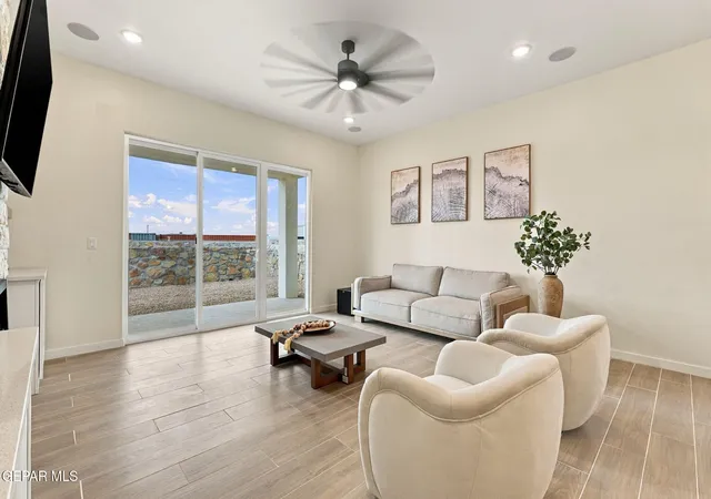 Photo 4 of Single family home for sale at 588 Blanco Vista Pkwy, El Paso, TX 79928 | MLS# 953441 | Listing updated on 2026-10-30