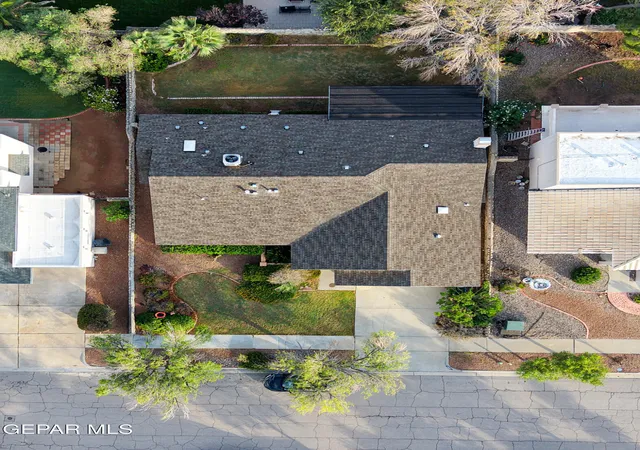 Photo 3 of Single family home for sale at 6817 Echo Cliffs Dr, El Paso, TX 79912 | MLS# 953501 | Listing updated on 2026-10-28