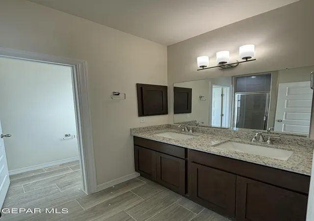 Photo 3 of Single family home for sale at 5008 Andrew Jorel Dr, El Paso, TX 79938 | MLS# 953475 | Listing updated on 2026-10-27