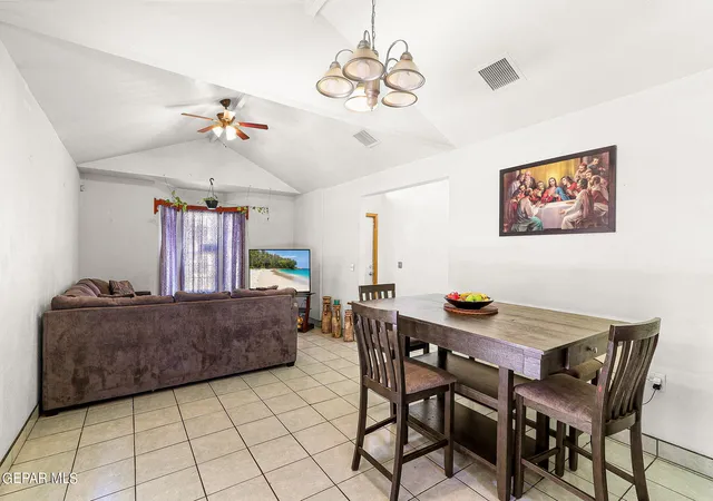 Photo 2 of Single family home for sale at 9732 La Morenita Cir, El Paso, TX 79927 | MLS# 953511 | Listing updated on 2026-10-28
