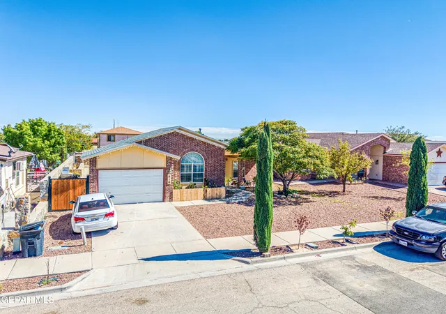 Photo 2 of Single family home for sale at 616 Desierto Bonito St, El Paso, TX 79928 | MLS# 953491 | Listing updated on 2026-10-29