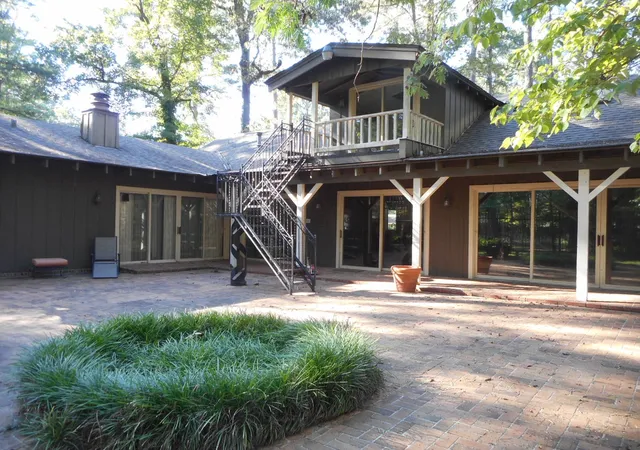 Photo 3 of Single family home for sale at 900 Machen Dr, Springhill, LA 71075 | MLS# 20168516 | Listing updated on 2026-09-10