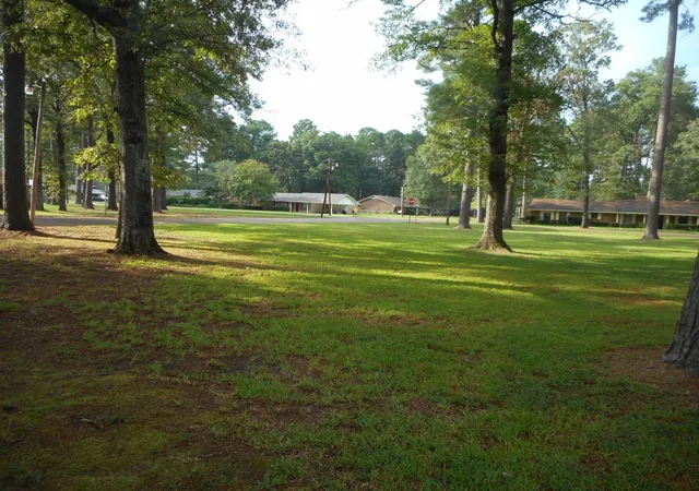Photo 4 of Single family home for sale at 900 Machen Dr, Springhill, LA 71075 | MLS# 20168516 | Listing updated on 2026-09-10