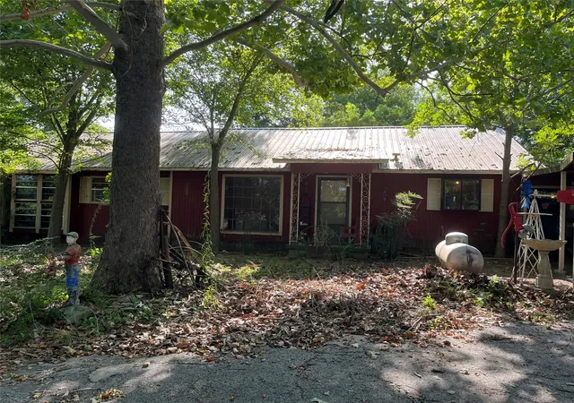 Photo 3 of Single family home for sale at 7687 Fm 17, Grand Saline, TX 75140 | MLS# 20398744 | Listing updated on 2026-07-28