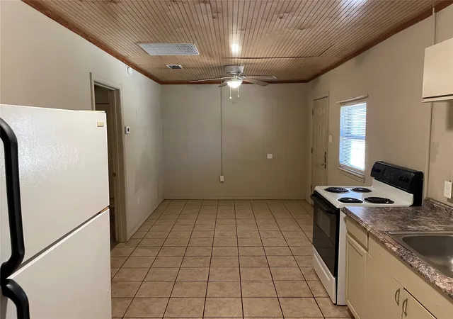 Photo 4 of House for sale at 2826 Pine St, Abilene, TX 79601 | MLS# 20453802 | Listing updated on 2026-09-10