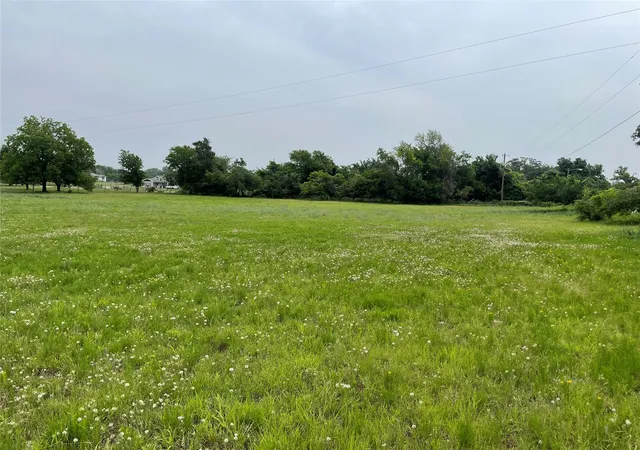 Photo 2 of Land for sale at 979 East Barry Street, Azle, TX | MLS# 20514008 | Listing updated on 2026-07-30