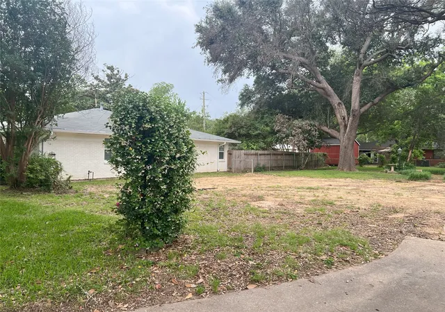 Photo 3 of Land for sale at 4622 Tibbs St, Shreveport, LA 71105 | MLS# 20574984 | Listing updated on 2026-07-28