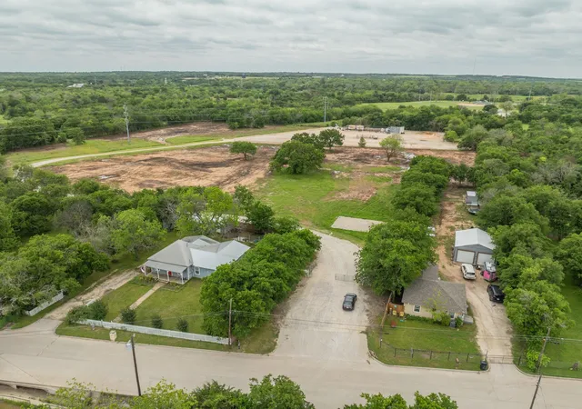 Photo 2 of Land for sale at 622 Mansfield Rd, Cleburne, TX 76031 | MLS# 20615263 | Listing updated on 2026-09-14