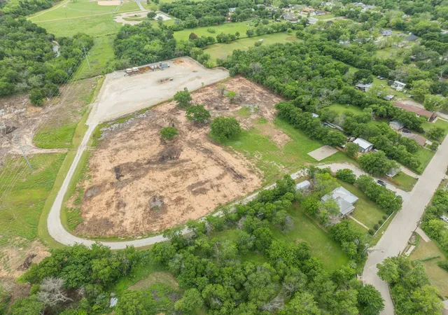 Photo 4 of Land for sale at 622 Mansfield Rd, Cleburne, TX 76031 | MLS# 20615263 | Listing updated on 2026-09-14