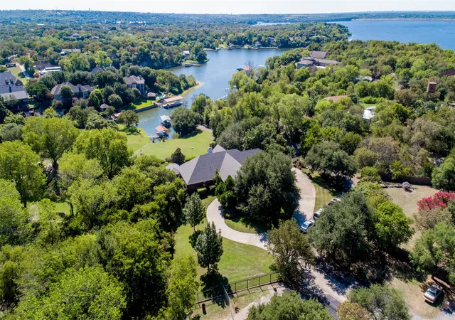 Photo 2 of Single family home for sale at 9625 Lechner Rd, Fort Worth, TX 76179 | MLS# 20622293 | Listing updated on 2026-10-01
