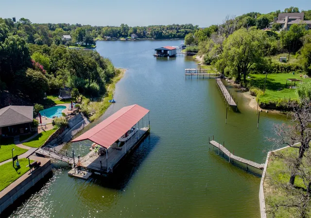 Photo 4 of Single family home for sale at 9625 Lechner Rd, Fort Worth, TX 76179 | MLS# 20622293 | Listing updated on 2026-10-01