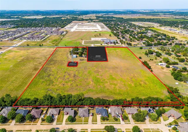 Photo 1 of Land for sale at 727 E Ovilla Rd, Red Oak, TX 75154 | MLS# 20702256 | Listing updated on 2026-09-15