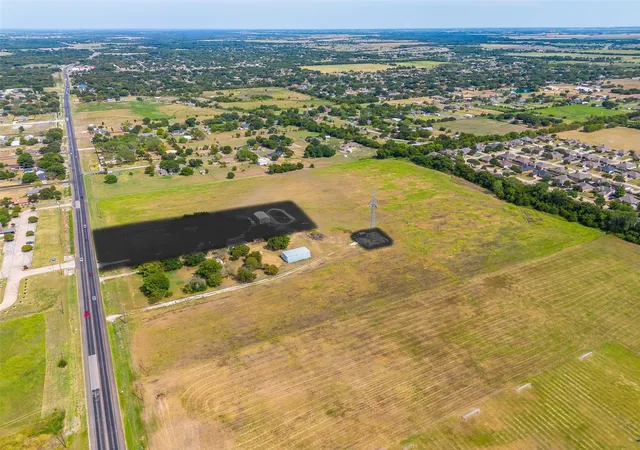 Photo 4 of Land for sale at 727 E Ovilla Rd, Red Oak, TX 75154 | MLS# 20702256 | Listing updated on 2026-09-15