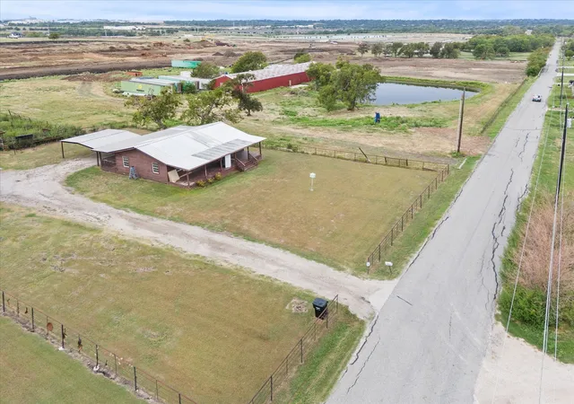 Photo 2 of Single family home for sale at 555 Cornelius Rd, Rockwall, TX 75087 | MLS# 20731116 | Listing updated on 2026-09-10