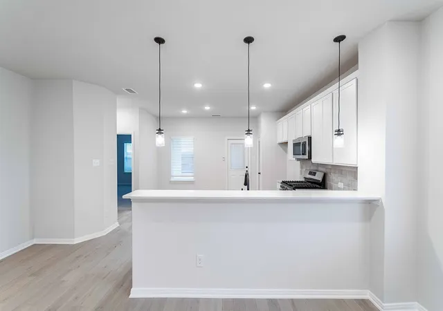 Photo 3 of Single family home for sale at 2408 Hollyhill Way, Sherman, TX 75092 | MLS# 20737259 | Listing updated on 2026-09-08