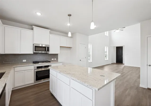 Photo 3 of Sale Pending at 3900 Coco Ln, Sherman, TX 75090 | MLS# 20698952 | Listing updated on 2026-07-31