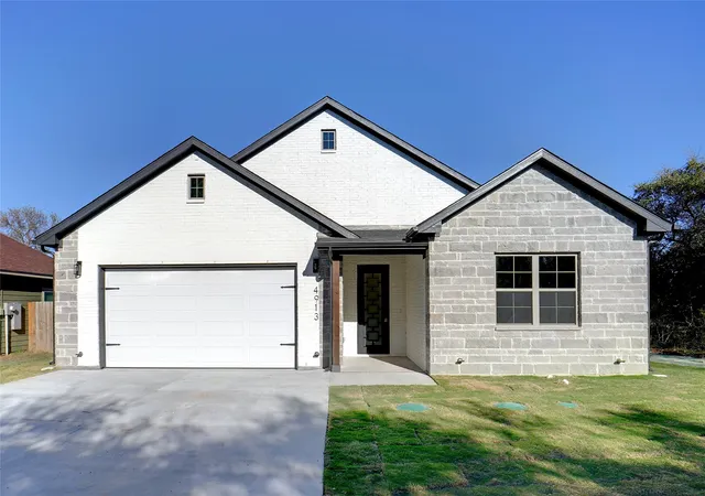 Photo 2 of Single family home for sale at 4913 Wichita St, Granbury, TX 76048 | MLS# 20779689 | Listing updated on 2026-09-10
