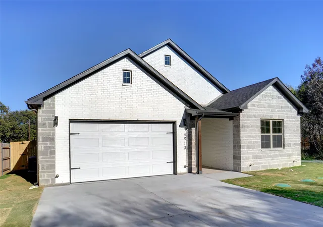 Photo 4 of Single family home for sale at 4913 Wichita St, Granbury, TX 76048 | MLS# 20779689 | Listing updated on 2026-09-10